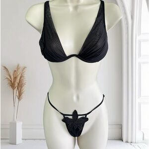 Victoria’s Secret Vintage 2 piece set, 2004  Very Sexy Collection.